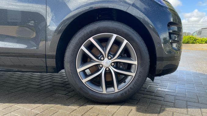 Land Rover Range Rover Evoque 1.5 P270e Dynamic SE 5dr Auto Hatchback - Image 8